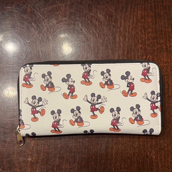 Disney Mickey Mouse Patterned Wallet - Picture 1 of 5